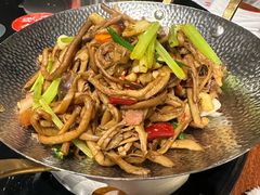-川流不息·地道川菜·小龙虾(新松江路店)