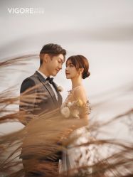 -雪中彩影婚纱摄影·微光艺术中心