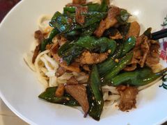 辣椒炒肉面-锅儿挑面馆