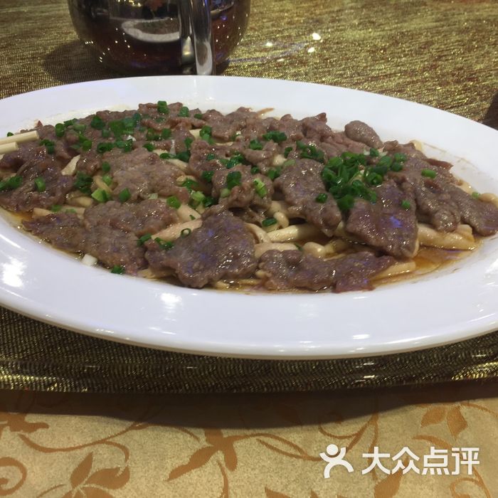 竹溪家宴酒家花生芽炒猪颈肉图片-北京粤菜馆-大众点评网