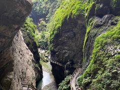 -龙水峡地缝景区