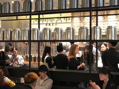 等位区-喜茶(深圳东门1234店)
