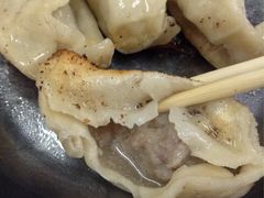 -黄阿姨锅贴大王(万航渡路店)