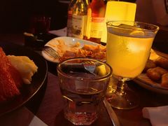 -FOUR PLAY BAR