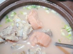 洪湖藕汤-小凤庭·地道湖北菜武昌鱼·铫子藕汤(黄鹤楼店)