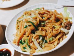 干炒牛河-隆隆金大茶楼(地王广场店)