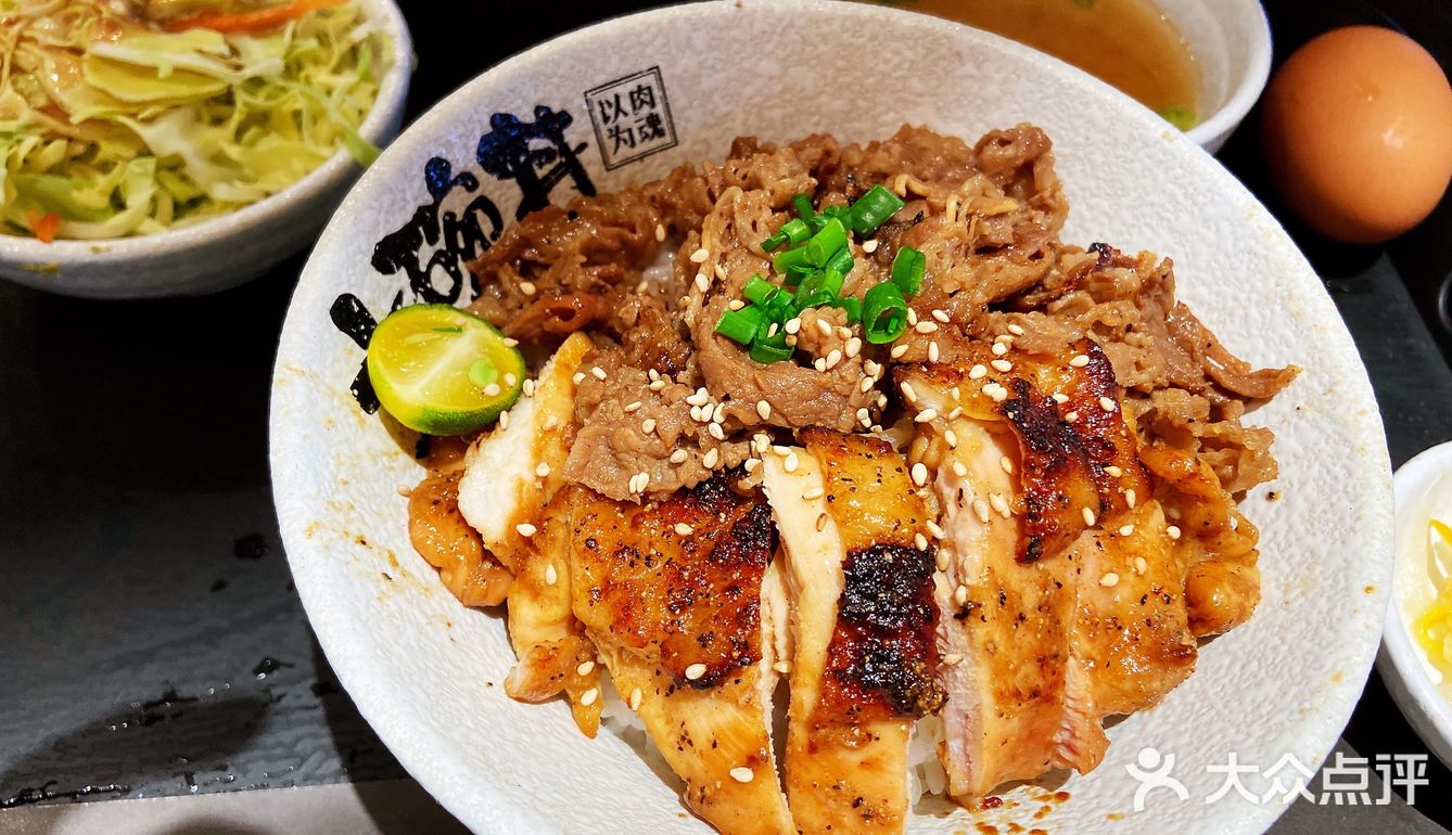 打卡,熊吞.大碗丼日式烧肉饭