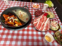 -赵美丽·重庆社区火锅·直营店(火车东站·中豪国际店)