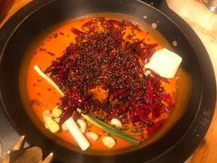 -黄潇洒老火锅(九眼桥宏济巷店)