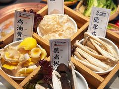 -阿婆情腊排骨火锅·野生菌季(古城旗舰店)