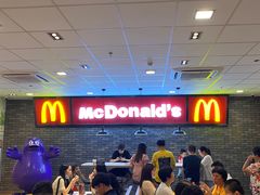 等位区-麦当劳(五一北路店)