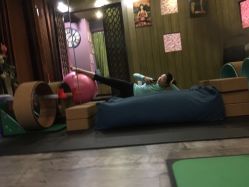 -恩舍瑜伽普拉提