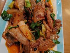 蒜苗回锅肉-易老妈蹄花.特色川菜(人民公园总店)