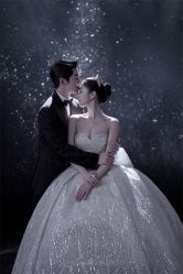 -喜爱高定婚纱摄影