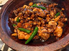 酱爆石锅蛙-绿茶餐厅(王府井永宁门店)