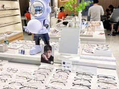-视野联行眼镜·蔡司·尼康·豪雅·依视路(青浦宝龙店)