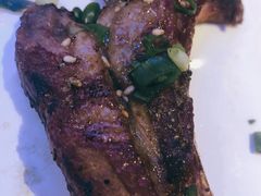 苏尼特金质烤羊排-三个蒙古大叔羊肉串(大宁店)