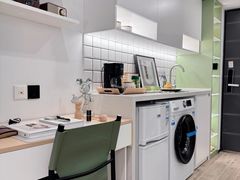 -东方体育中心(地铁站)