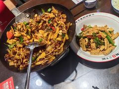 -富正毅三下锅(体育馆店)