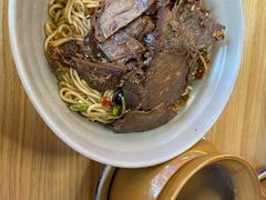 -万方圆拌粉瓦罐汤(九江湖滨店)