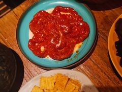 -老牌坊云南鱼豆花火锅(爱建店)