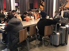 大堂-麦当劳(广州南站店)