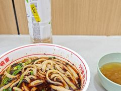 -叶伟胡辣壳面(两路口店)