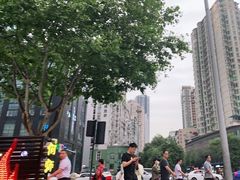 -何师烧烤·香辣蟹·川菜·30年老品牌(太古里旗舰店)
