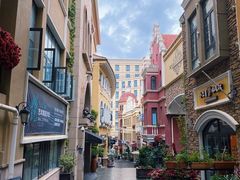 -鲁邦国际风情街(麦世达韩国精品百货店)