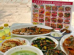 -丹水桥地锅鱼·翘嘴鲌·地方特色全鱼宴(丹江口大坝店)