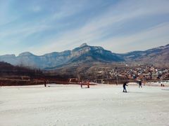 -济南卧虎山滑雪场