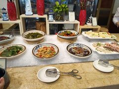 -大中华希尔顿酒店-念自助餐·嗨啤·小龙虾
