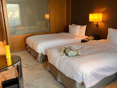 -上海滴水湖皇冠假日酒店