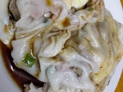 猪肝瘦肉窝蛋肠-河记肠粉店