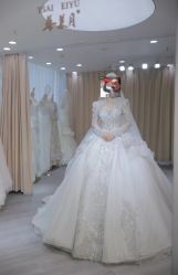 -台湾蔡美月婚纱租赁