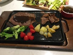 -必胜客(巴沟店)