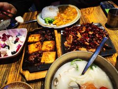 -花食间餐吧(远大购物中心群力店)