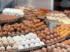 -Laderach 莱德拉(上海环贸iapm店)