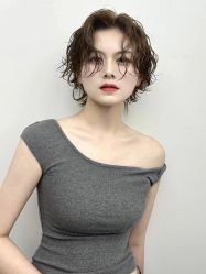 -苑苑发型设计