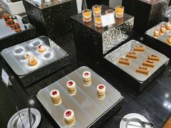-圣丰索菲特·2 On 988 Café 自助餐厅