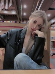 -东秀护肤造型
