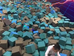 -酷跳蹦床主题公园(万胜广场店)