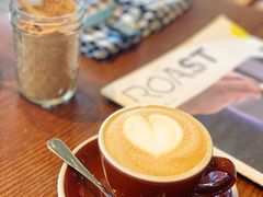 -ROAST coffee & eatery