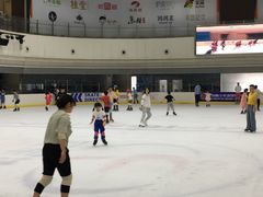 -冠军冰场CHAMPION RINK(环球银泰城店)