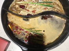 -钢管厂五区小郡肝串串香(奥克斯广场锦城万达店)