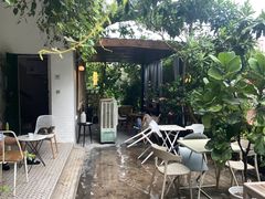 -彳亍咖啡·这里(水湾路店)
