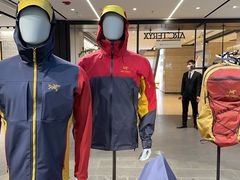 -ARC'TERYX始祖鸟(北京王府中环店)