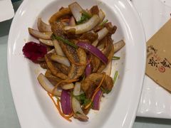 -海派美食·家宴海鲜青岛菜·石锅鲽鱼头(东方城店)