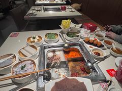 -海底捞火锅鲜切牛肉主题店(长寿路店)
