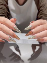 -丽心自助美甲美睫